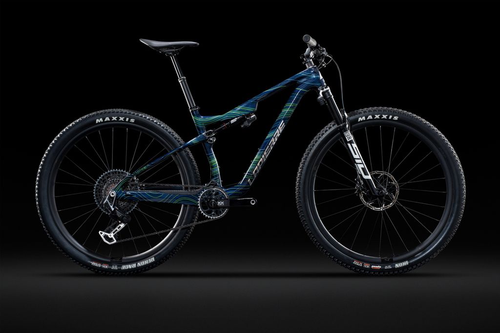 XRM SE - Speed Line Blue - Lapierre MY25 - LRJTA430 - Studio (1)